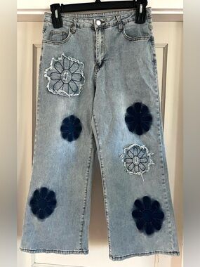 Flower Patch Ankle Flare Jeans Size Large